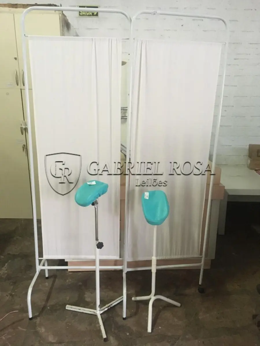 LOTE 014 - Móveis usados entre outros