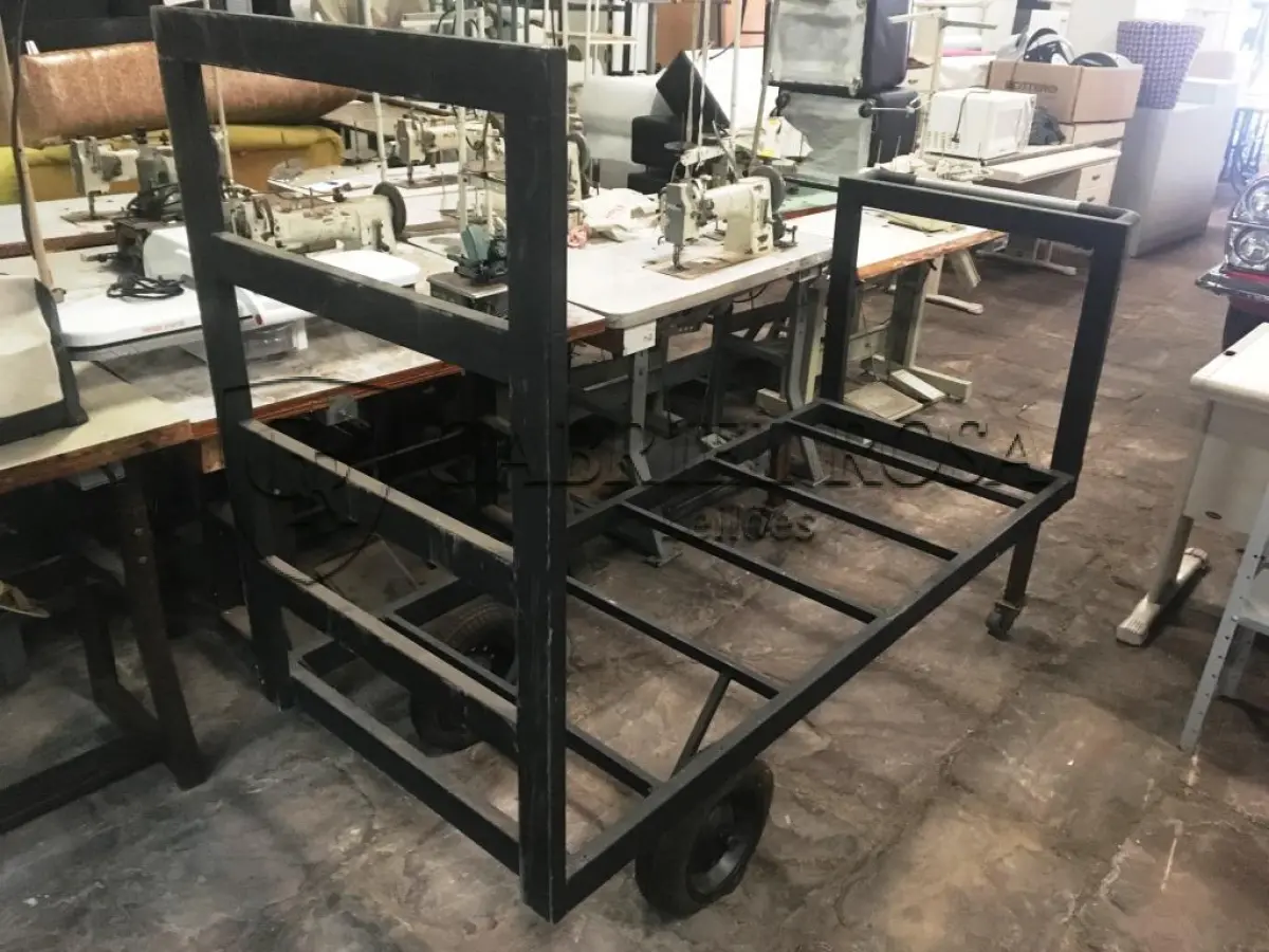 LOTE 024 - Carrinhos para transporte de cargas( 02 un )