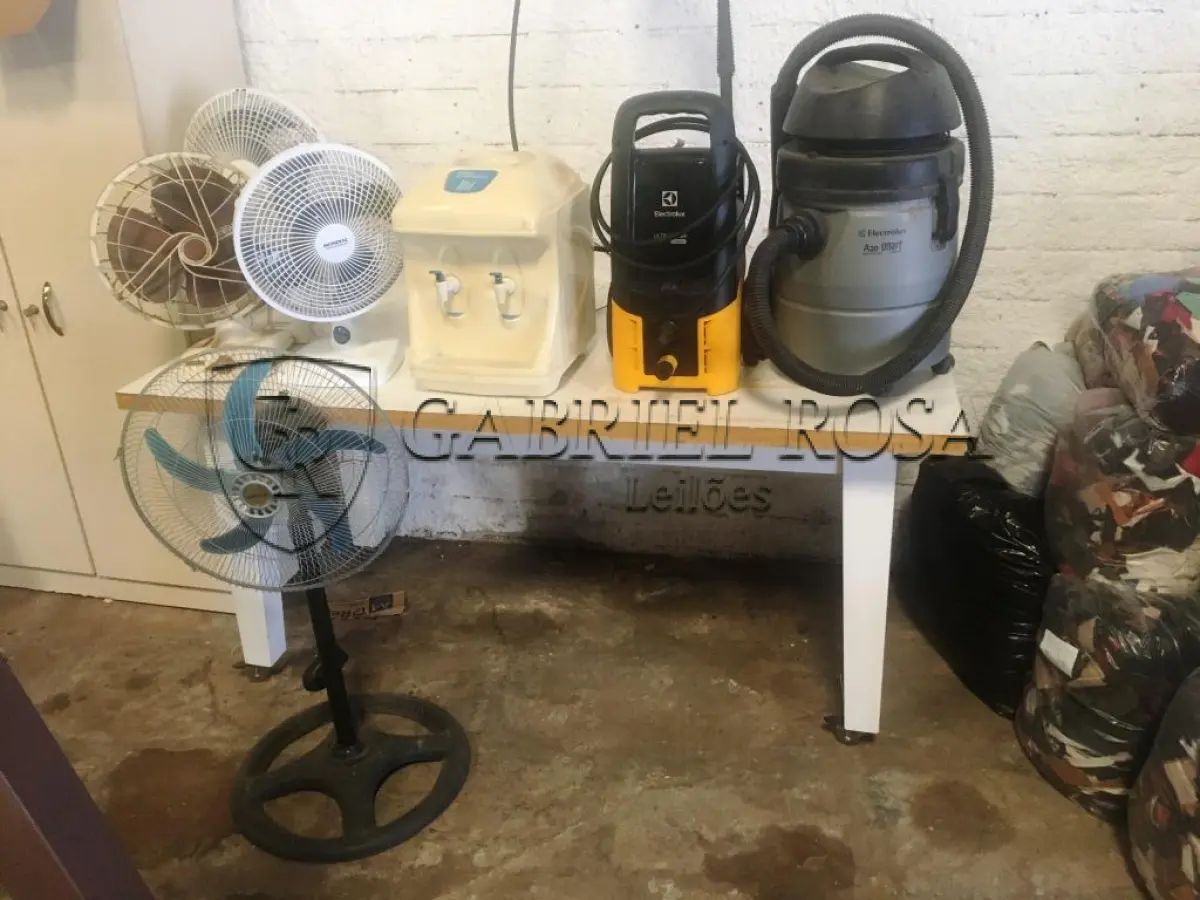 LOTE 015 - Elétro domésticos diversos e outros( 11 un )