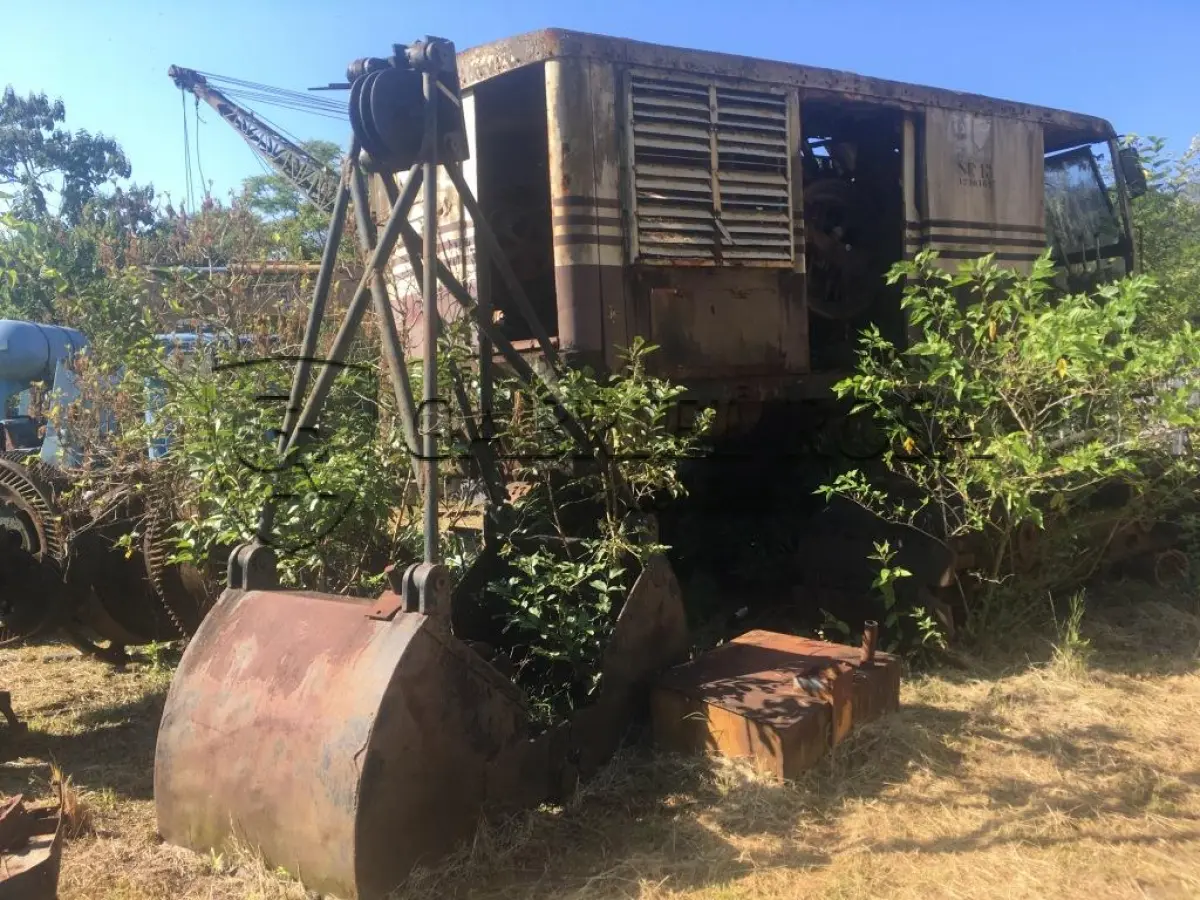 LOTE 002 - GUINDASTE BUCYRUS