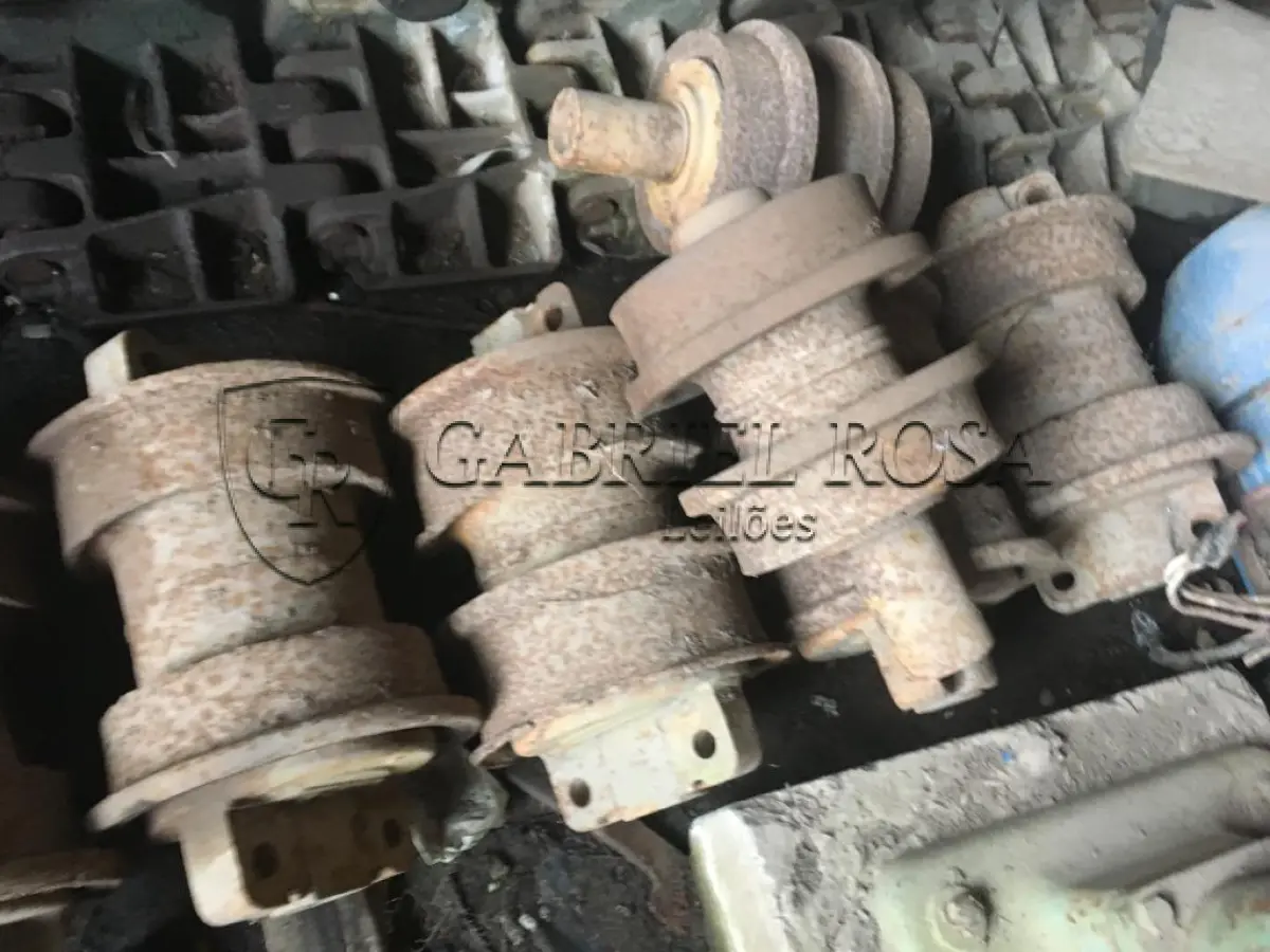 LOTE 021 - SUCATA DE ROLETES