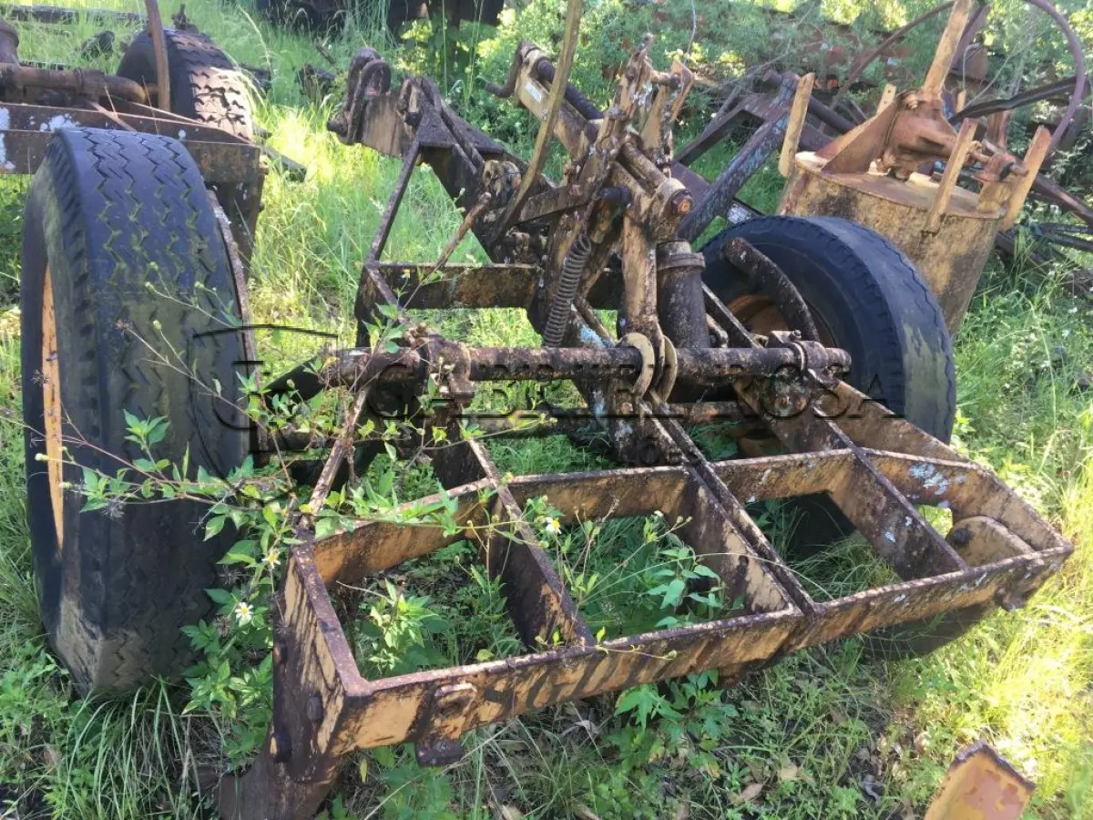 LOTE 018 - GRADE ARADO (Ref.: SGD 17)