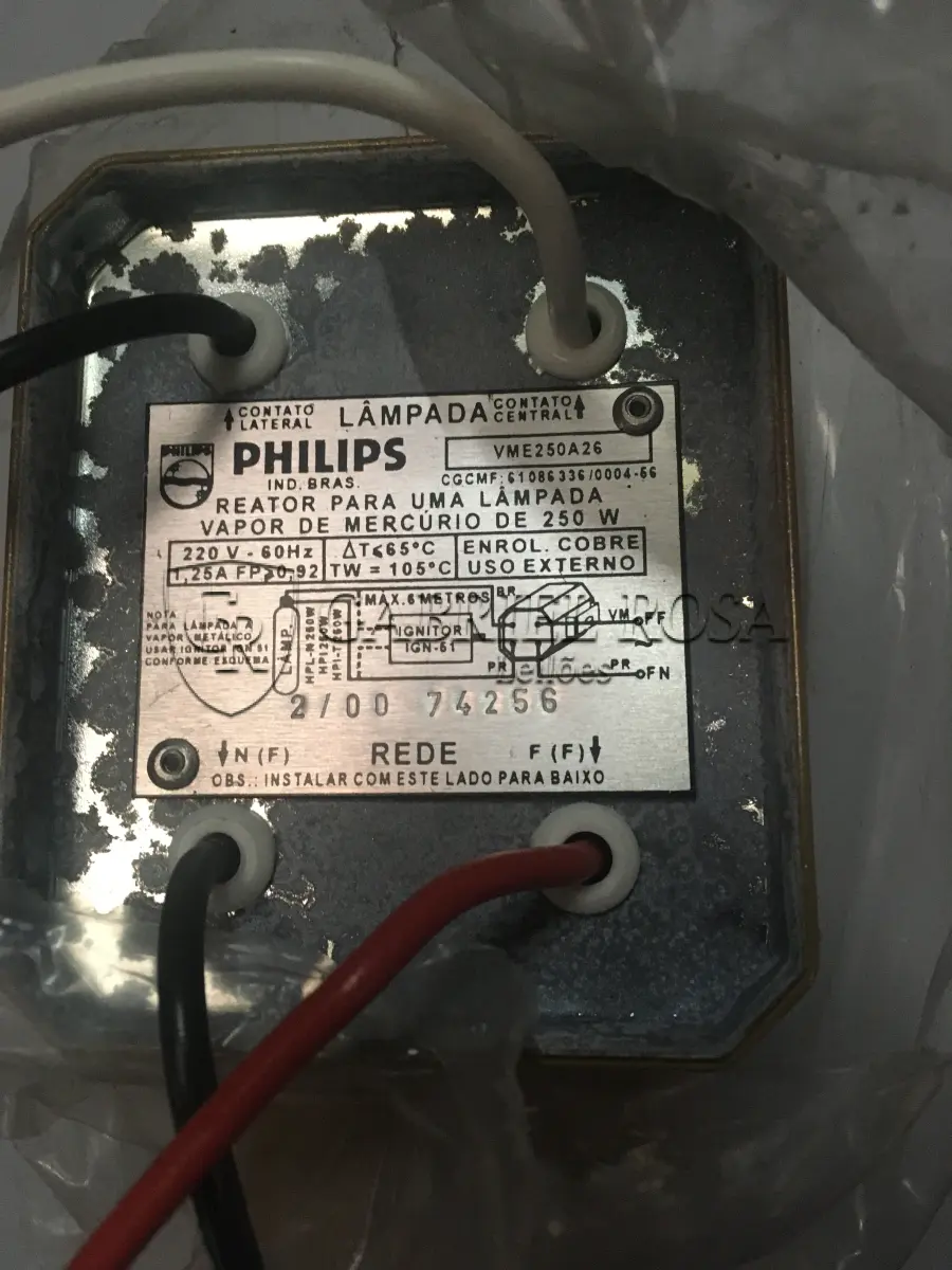 LOTE 002 - Eletrônicos Diversos(monitores, CPUs, modens, estabilizadores, switch entre outros)