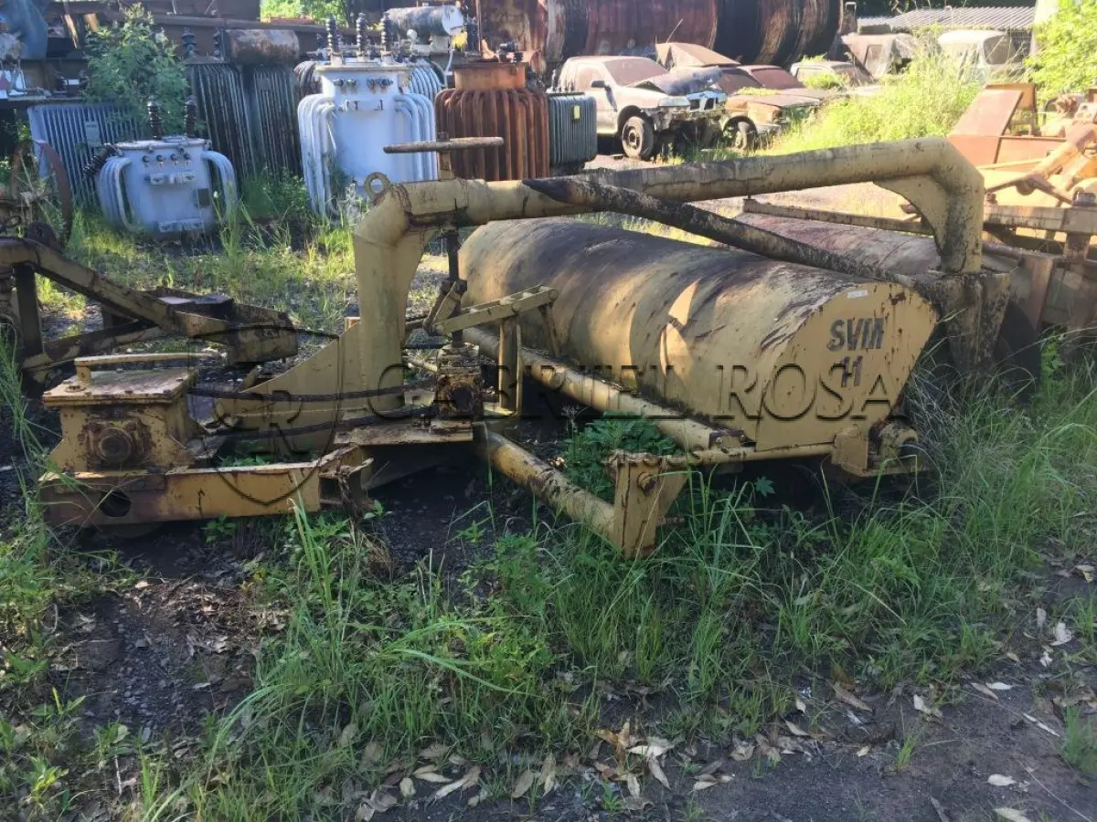 LOTE 015 - VASSOURA MECÂNICA (Ref.: SVM 11)