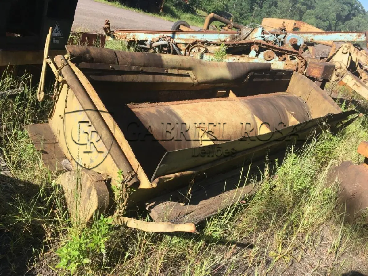 LOTE 012 - DISTRIBUIDOR DE AGREGADOS (Ref.: SDB 01)