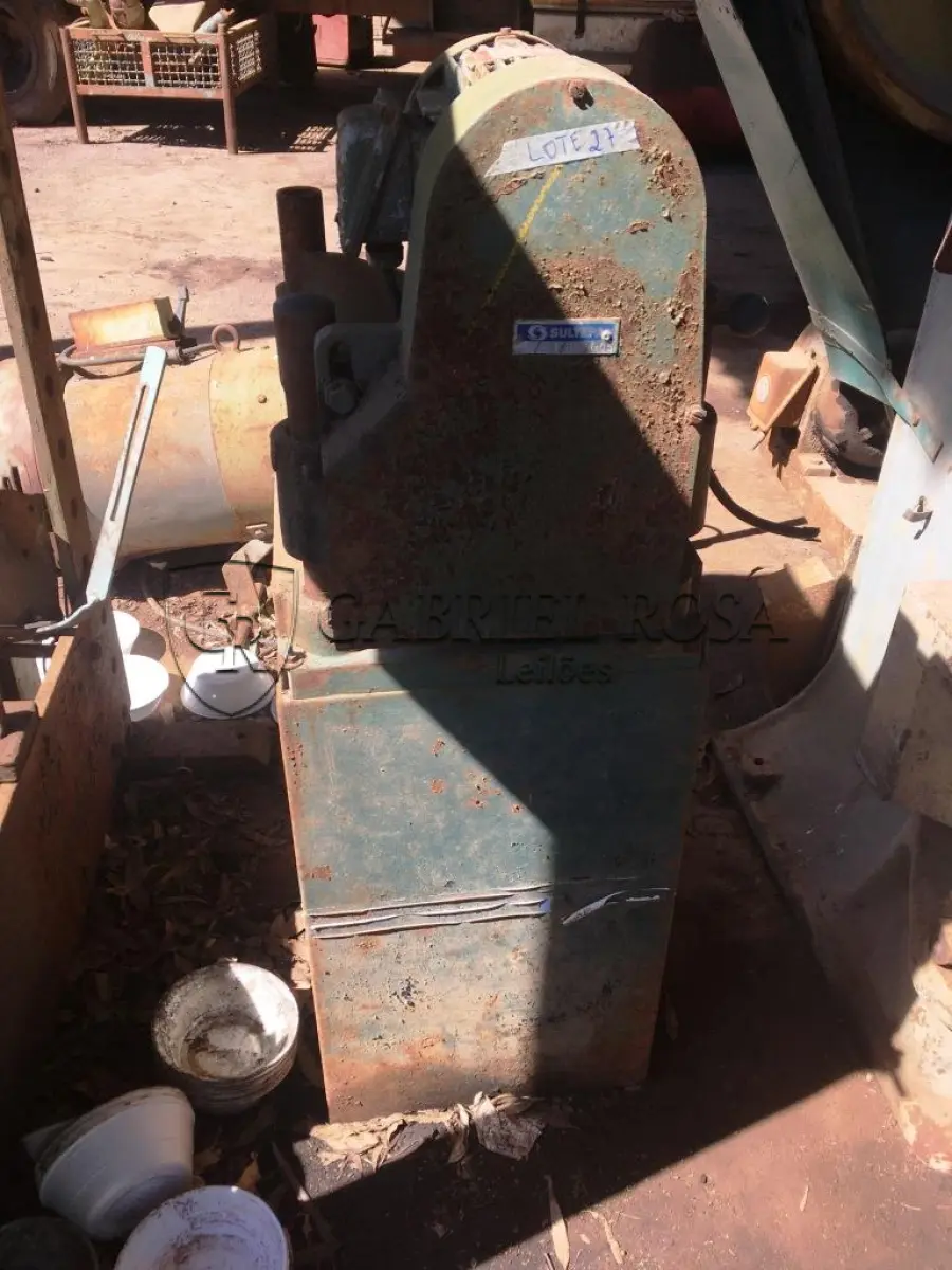 LOTE 027 - CONFORMADORA DE FERRO