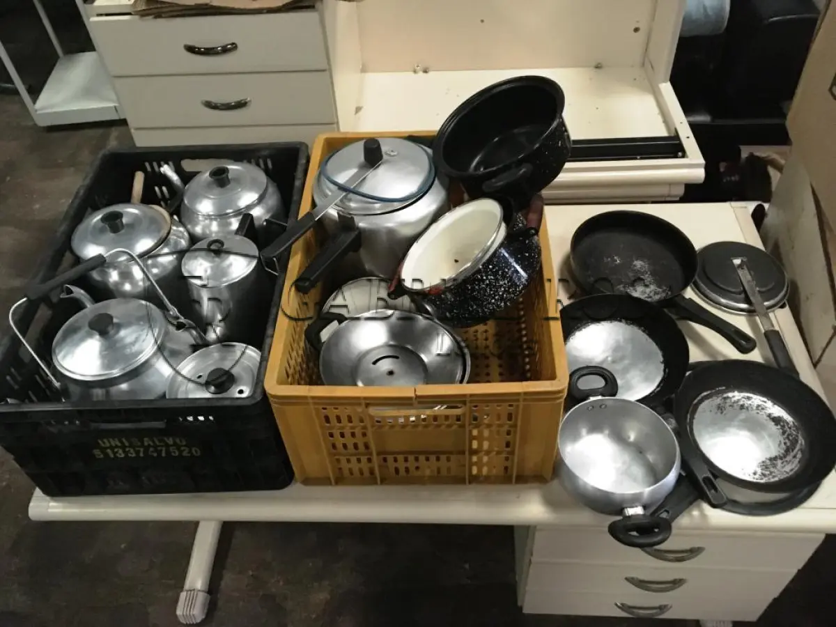 LOTE 013 - Utensílios e elétro domésticos - diversos