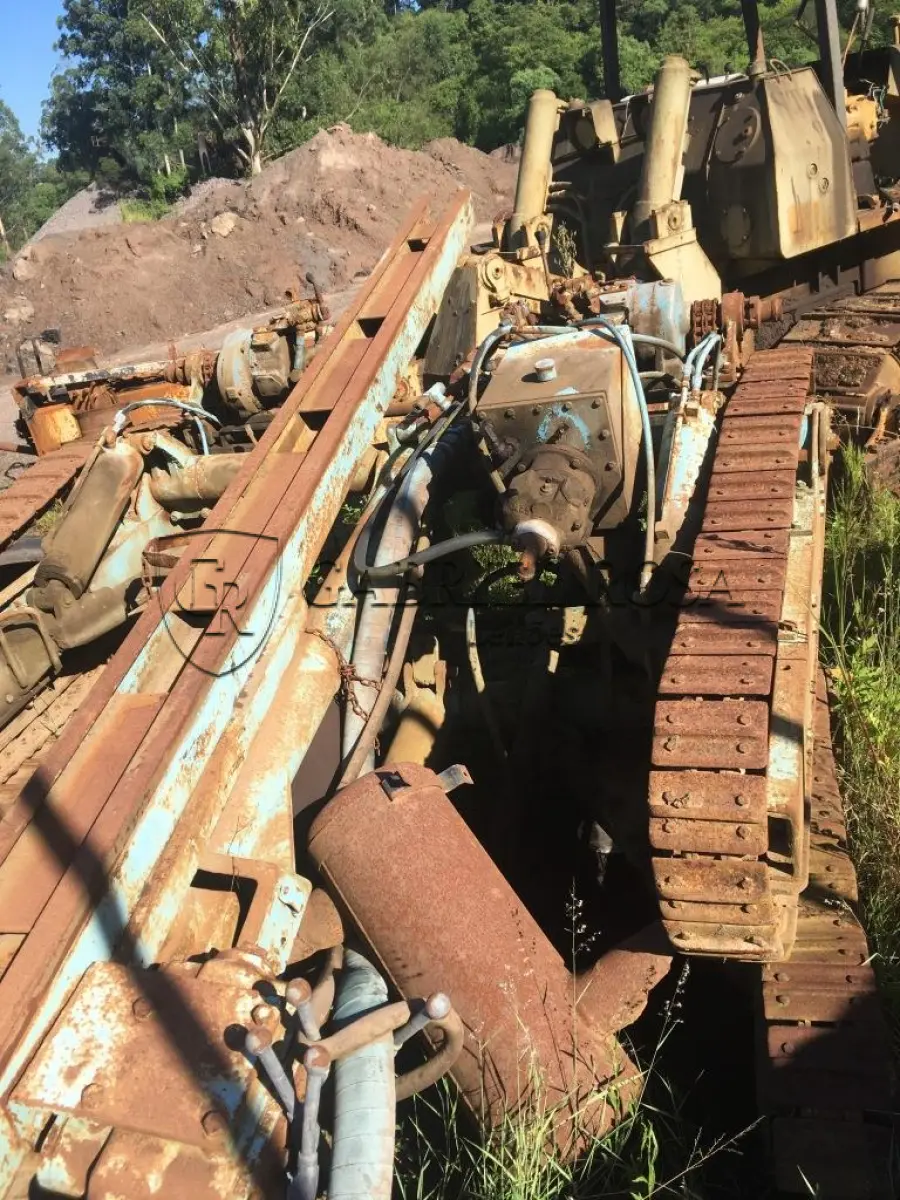 LOTE 011 - PERFURATRIZ BJ 310 (Ref.: SPM)