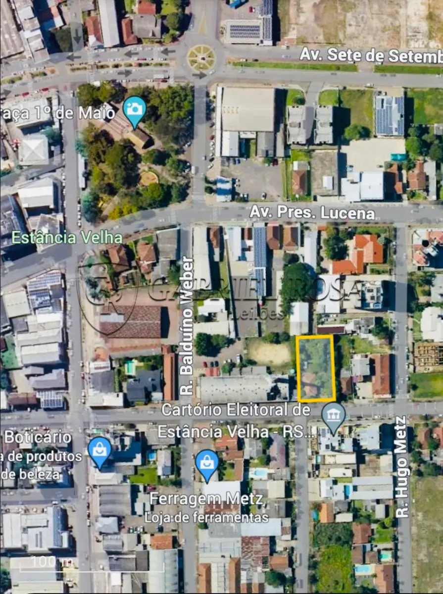 LOTE 009 - Uma casa de construção mista com área de 110,50 m² e o respectivo terreno com área superficial de 1.056,00 m², localizado na Rua Theodomiro Porto da Fonseca, nº 153, Bairro Centro, Estância Velha/RS. Registrado sob matrícula 10.316