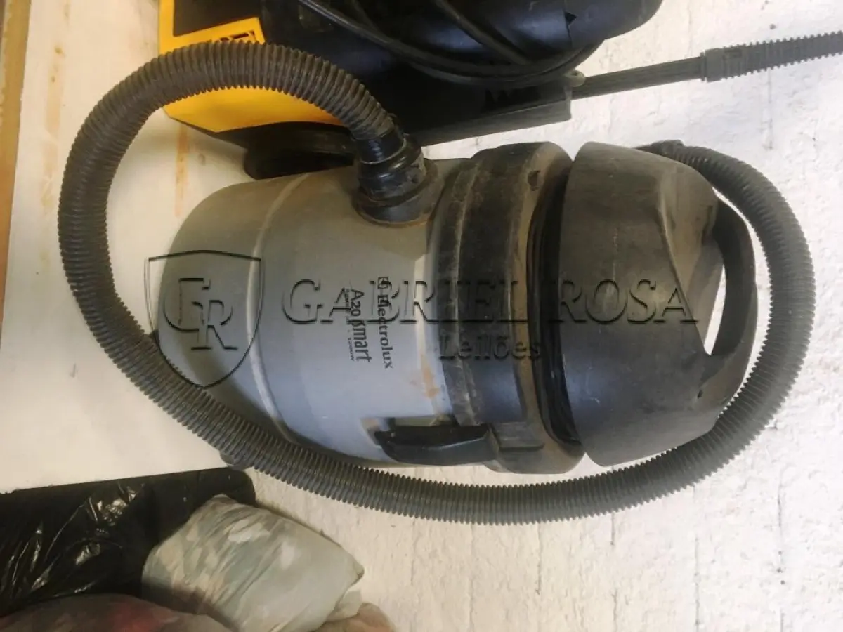 LOTE 015 - Elétro domésticos diversos e outros( 11 un )