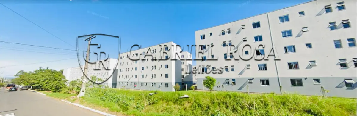 LOTE 001 - O Apartamento nº 23, do Bloco N, do Residencial Salgado Filho, que se localiza no primeiro andar ou segundo pavimento, com área real privativa de 45,64 m², constituído de sala de estar, cozinha/área de serviço, banheiro e 02 dormitórios, situado na Rua Evaldo Luiz Souza, nº 10, Bairro Canudos, Novo Hamburgo/RS. Registrado sob matrícula 128.821