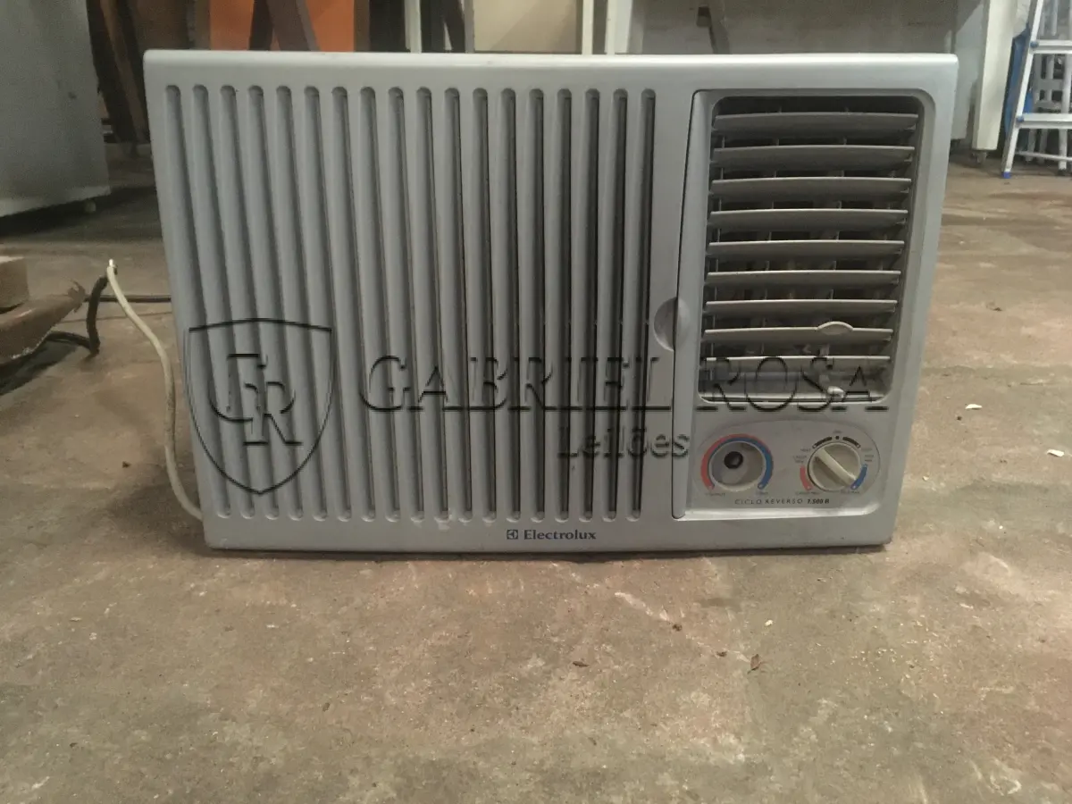 LOTE 050 - Ar Condicionado Modelo Split(03 un) e Parede(01 un)