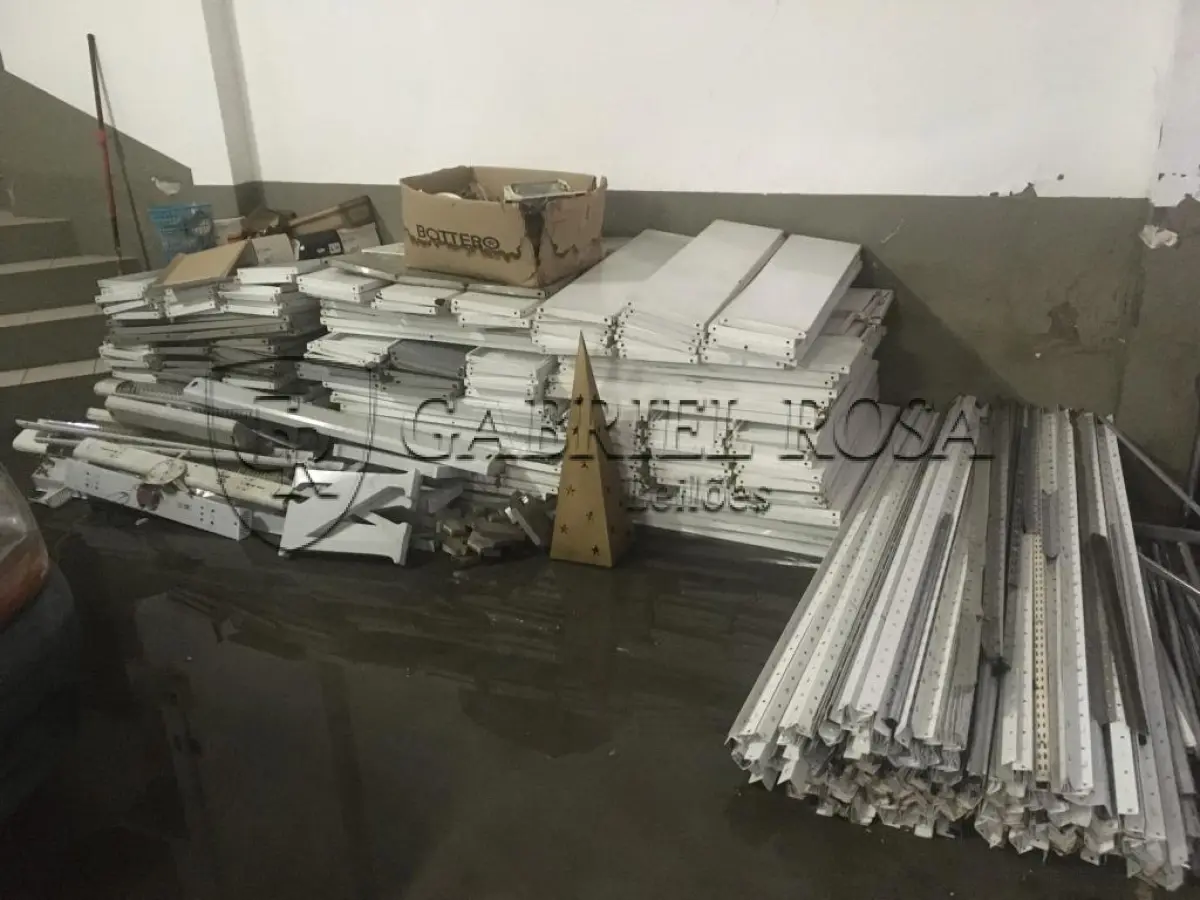 LOTE 056 - Sucata de ferro