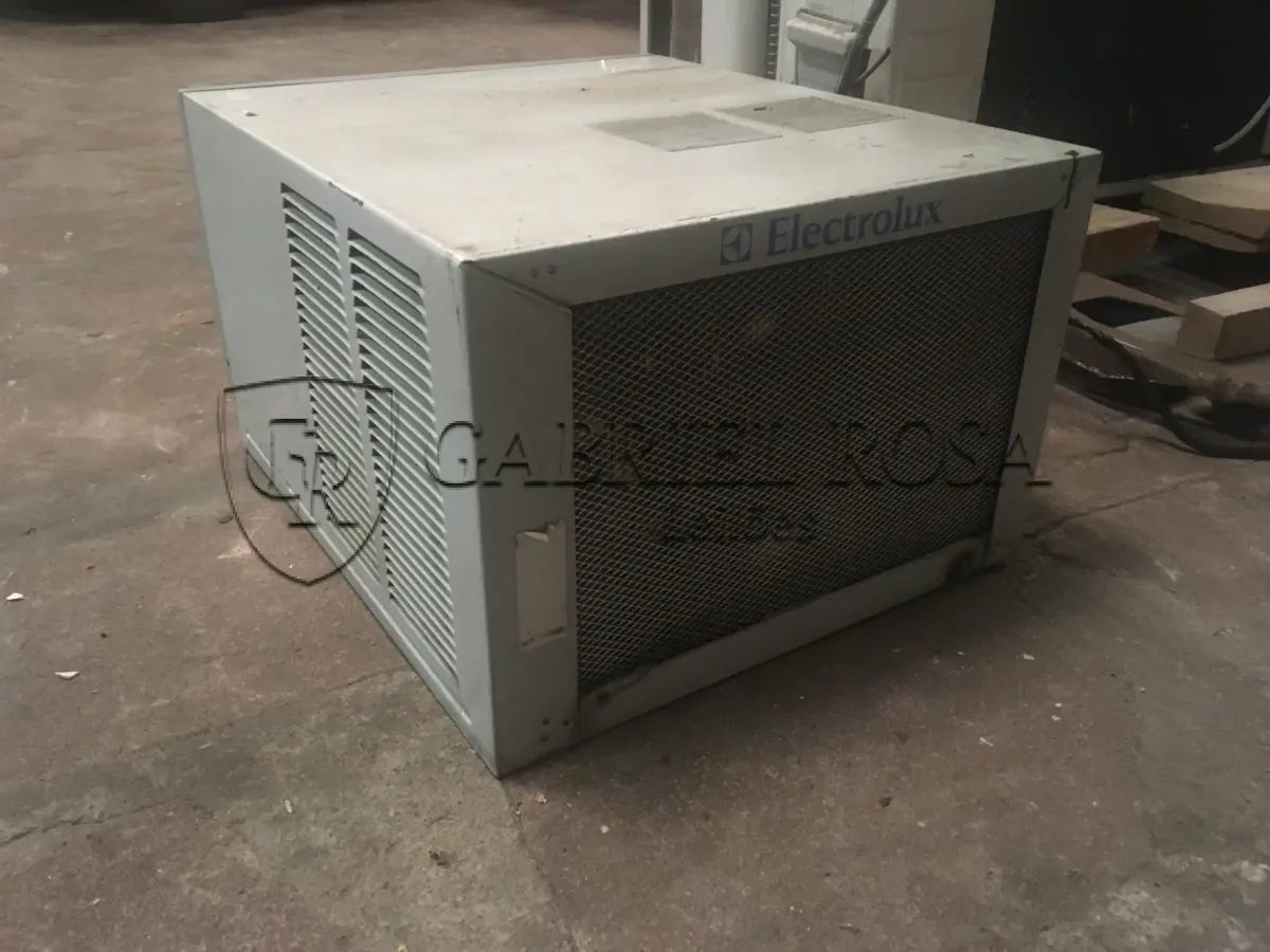 LOTE 050 - Ar Condicionado Modelo Split(03 un) e Parede(01 un)