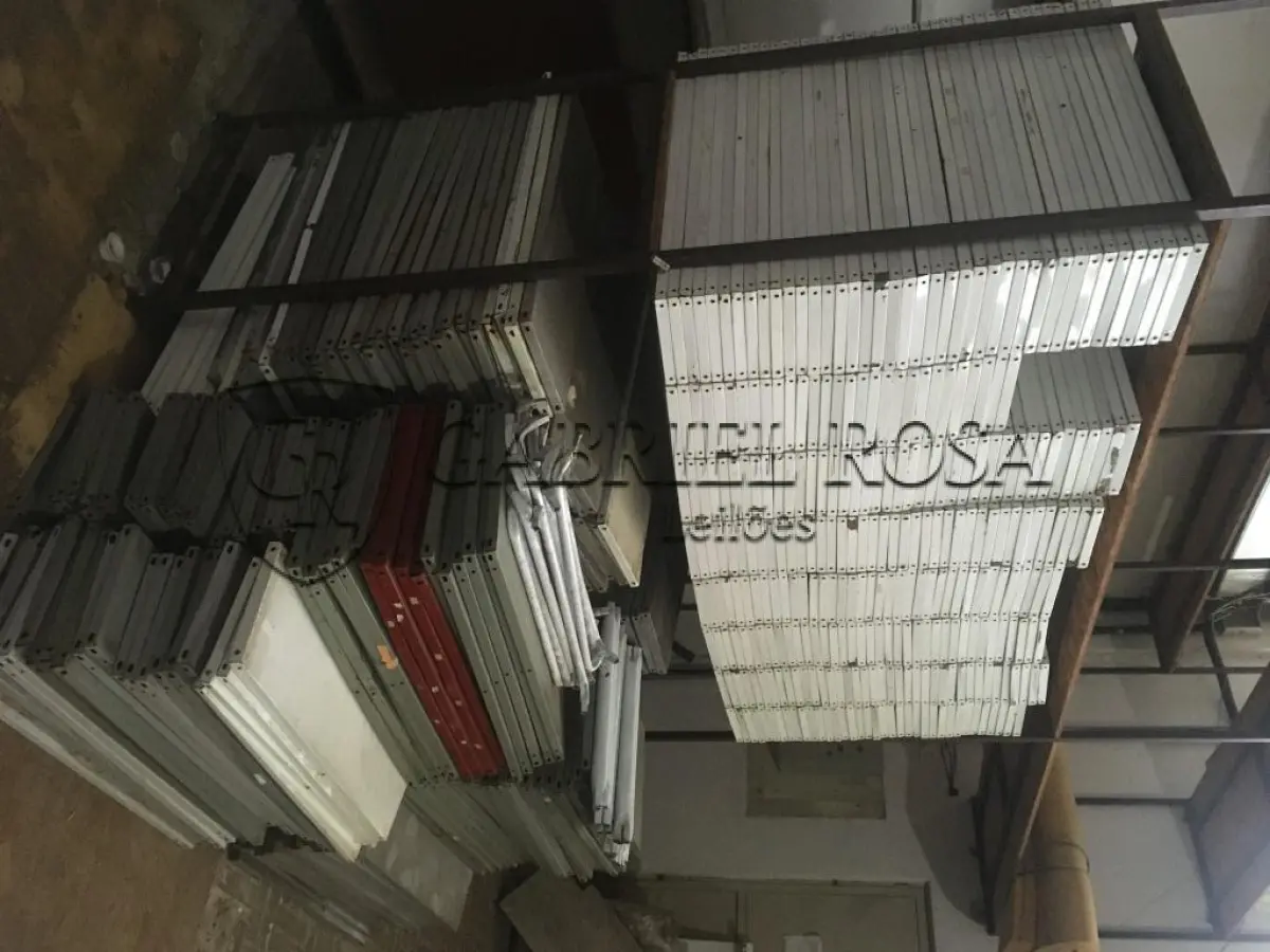 LOTE 056 - Sucata de ferro