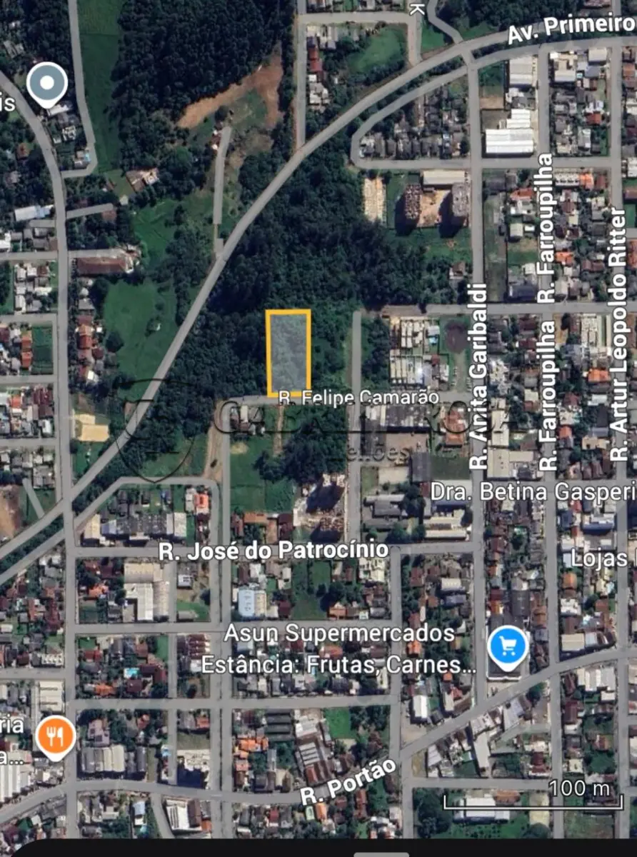 LOTE 001 - Terreno com área de 1.927,80 m², sem construções, situado na Rua Felipe Camarão, S/N, B.Centro - Estância Velha - RS. Registrado sob matrícula nº 24.651