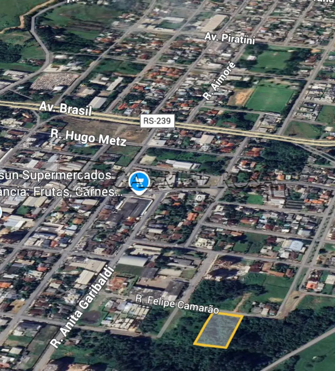 LOTE 001 - Terreno com área de 1.927,80 m², sem construções, situado na Rua Felipe Camarão, S/N, B.Centro - Estância Velha - RS. Registrado sob matrícula nº 24.651