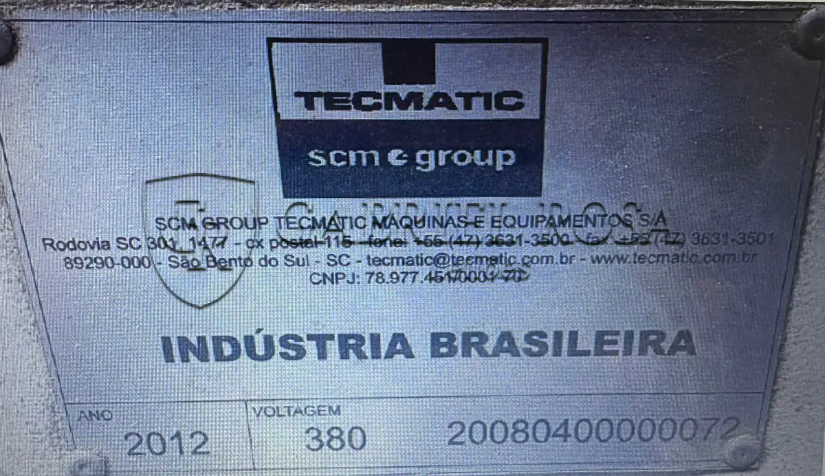 LOTE 002 - 01 Máquina seccionadora horizontal para cortar chapas grandes de MDF, MDP, Marca SCM TECMATIC, Modelo fit 45, cor branca, ano 2012