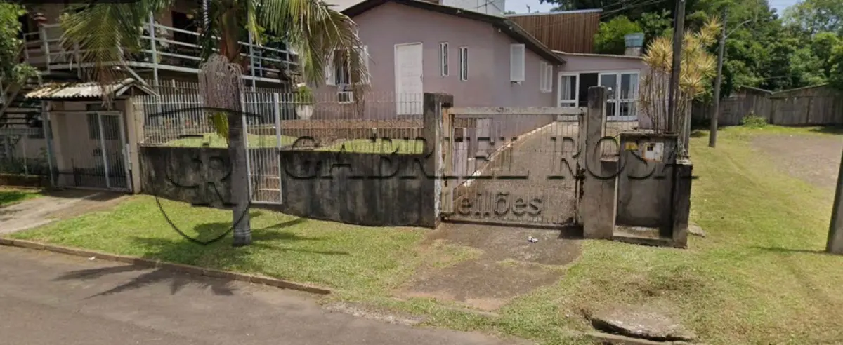 LOTE 002 - Um terreno com a área de 390,00 m², composto do lote 13 da quadra H, do Loteamento Sol Nascente, situado na Rua Novo Hamburgo, nº 438, Bairro Sol Nascente, Estância Velha - RS. Sobre o terreno há um prédio residencial de alvenaria, conforme consta no Laudo de Avaliação do Oficial de Justiça, o qual não encontra-se averbado. Registrado sob matrícula 40.007
