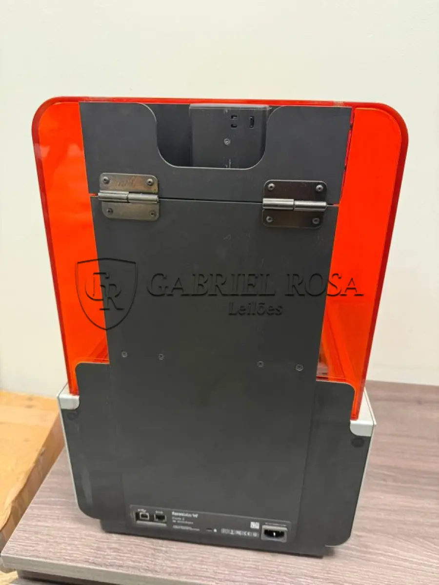 LOTE 001 - 01 Impressora 3D SLA para resina kit completo forma 2 versão padrão estereolitografia SLA, Marca: formlabs - Form 2 - SN MelodicDolphin (USADA)