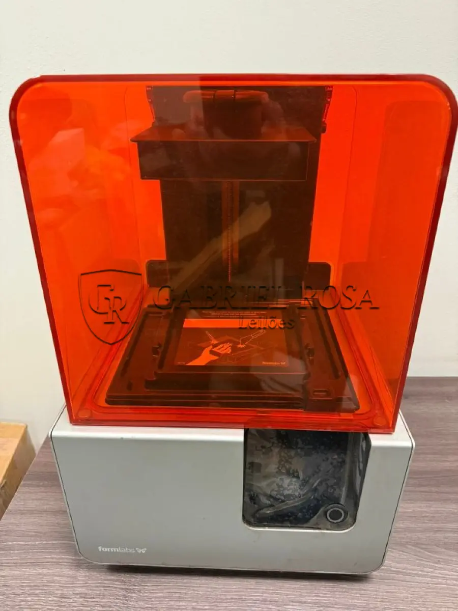 LOTE 001 - 01 Impressora 3D SLA para resina kit completo forma 2 versão padrão estereolitografia SLA, Marca: formlabs - Form 2 - SN MelodicDolphin (USADA)