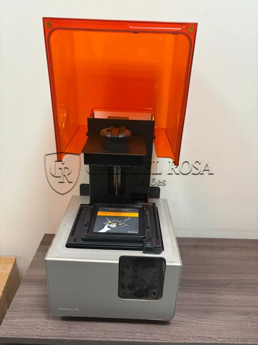 LOTE 001 - 01 Impressora 3D SLA para resina kit completo forma 2 versão padrão estereolitografia SLA, Marca: formlabs - Form 2 - SN MelodicDolphin (USADA)