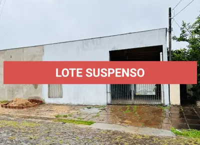 LOTE 001 - DIREITOS E AÇÕES  DE UM TERRENO COM A ÁREA DE 360,00M2, SITUADO NO BAIRRO FLORESTA, ESTÂNCIA VELHA, CONSTITUÍDO PELO LOTE Nº 28 DA QUADRA 59, SOBRE O IMÓVEL À UM PRÉDIO RESIDENCIAL DE ALVENARIA COM ÁREA DE 72,00M2, QUE TOMOU O Nº 871 DA RUA OSVALDO ARANHA