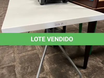 LOTE 084 - Mesa