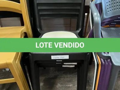LOTE 100 - Cadeiras