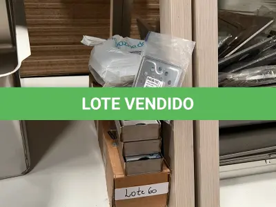 LOTE 060 - Ralos em inox
