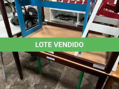 LOTE 085 - Mesa
