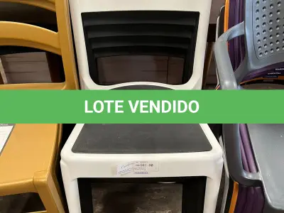 LOTE 099 - Cadeira