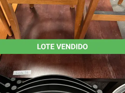 LOTE 092 - Mesa