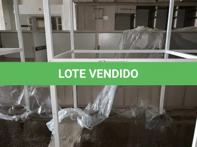 LOTE 200 - Móveis usados