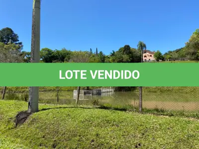 LOTE 002 - Terreno rural (sítio) com área de 4.200,00 M², dentro de um todo maior com 18ha aproximadamente, situado na "Fazenda Conceição" distrito de Ipiranga, na Rua Bem-te-vi do Condomínio Bela Vista, cidade de Gravataí/RS. Matrícula nº 39.944 do Registro de Imóveis de Gravataí/RS. No referido imóvel existe uma construção em alvenaria não averbada.