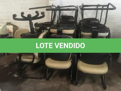 LOTE 006 - Cadeiras diversas