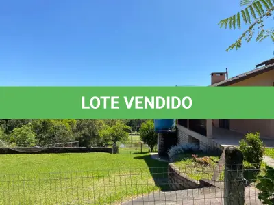 LOTE 002 - Terreno rural (sítio) com área de 4.200,00 M², dentro de um todo maior com 18ha aproximadamente, situado na "Fazenda Conceição" distrito de Ipiranga, na Rua Bem-te-vi do Condomínio Bela Vista, cidade de Gravataí/RS. Matrícula nº 39.944 do Registro de Imóveis de Gravataí/RS. No referido imóvel existe uma construção em alvenaria não averbada.