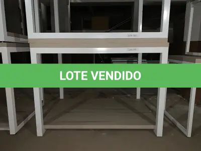 LOTE 184 - Expositores usados