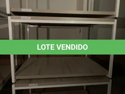 LOTE 189 - Expositores usados