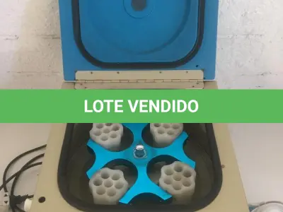 LOTE 004 - Centrífuga Analógica, Mini incubadora
