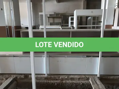 LOTE 199 - Móveis usados