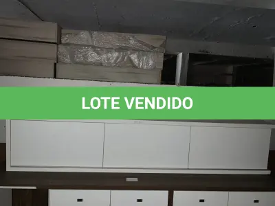 LOTE 204 - Móveis para escritório usados