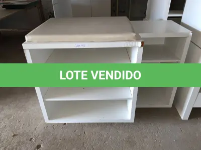 LOTE 192 - Móveis usados