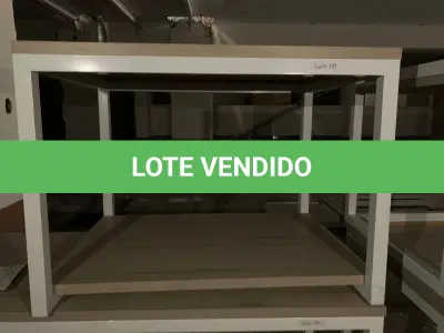 LOTE 184 - Expositores usados