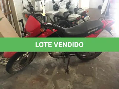LOTE 002 - Motocicleta Honda NXR150 Bros ES 2007/2008, Gasolina, Cor Vermelha, Placa IOF2484