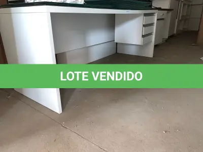 LOTE 204 - Móveis para escritório usados