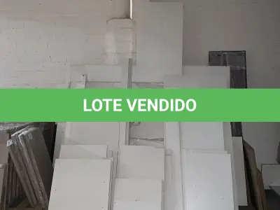 LOTE 221 - Chapas em MDF