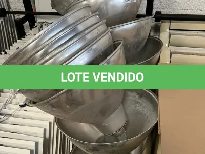 LOTE 145 - Lâmpadas e acessórios