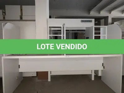 LOTE 014 - Móveis em MDF usados