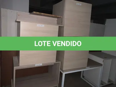 LOTE 189 - Expositores usados